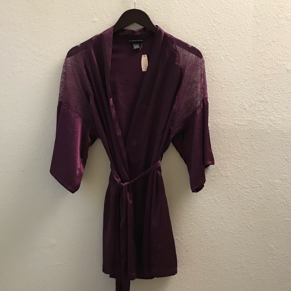 NWT Victoria secret Sultry nylon robe